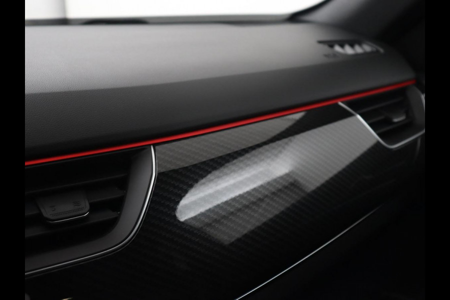 Renault Arkana 1.6 E-Tech Hybrid 145 R.S. Line | Panoramadak | Leder/Alcantara | Adaptive cruise | Stoelverwarming | Carplay | Camera | Park Assist | Navigatie | Full LED | Sfeerverlichting