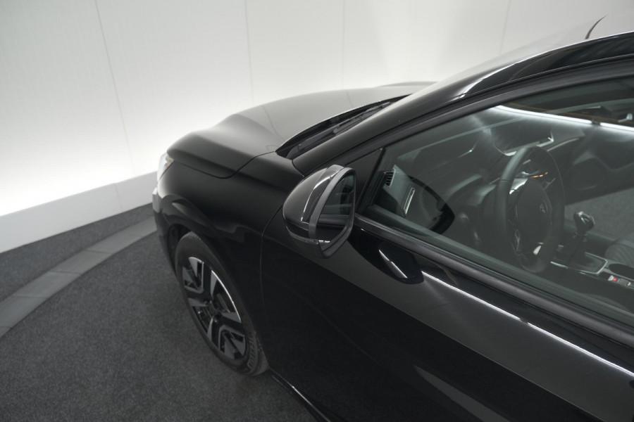 Peugeot 208 PureTech 100 Allure | Parkeersensoren | Navigatie | Apple Carplay