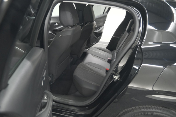Peugeot 208 PureTech 100 Allure | Parkeersensoren | Navigatie | Apple Carplay