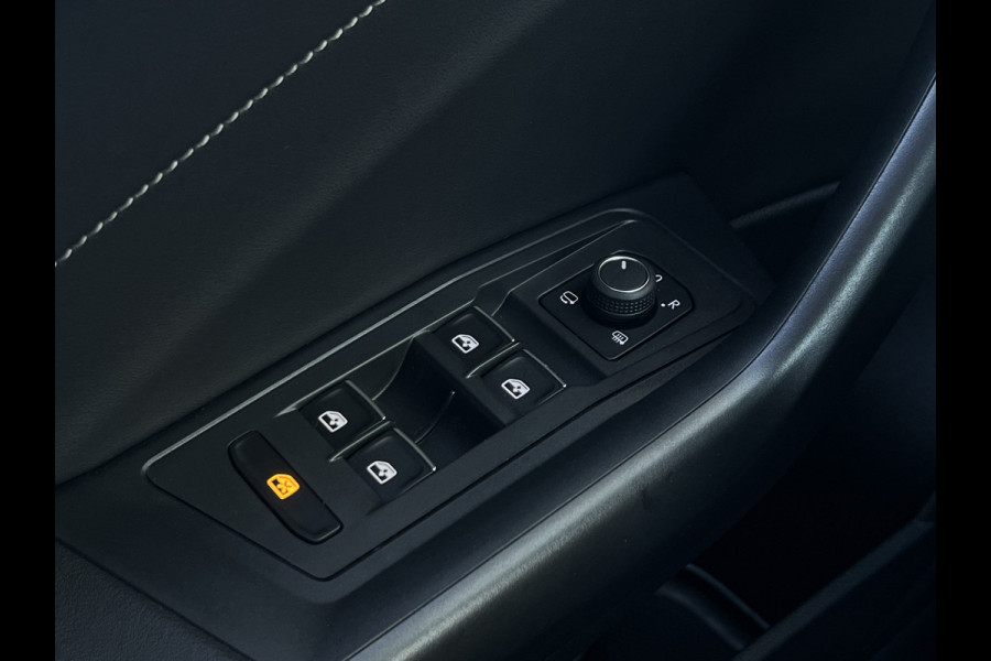 Volkswagen T-Roc 1.5 TSI Style | Trekhaak | ACC | IQ Light | CarPlay | DAB+ | ErgoActive