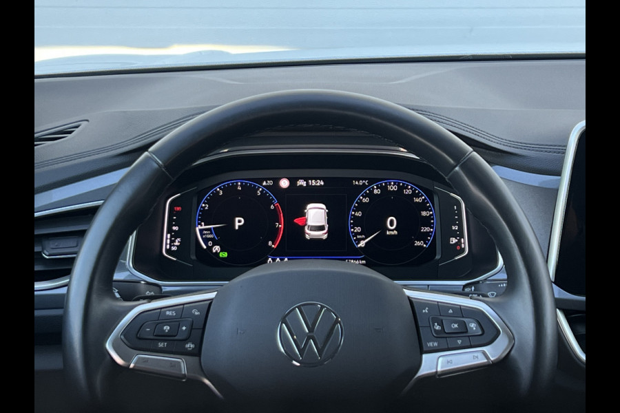 Volkswagen T-Roc 1.5 TSI Style | Trekhaak | ACC | IQ Light | CarPlay | DAB+ | ErgoActive