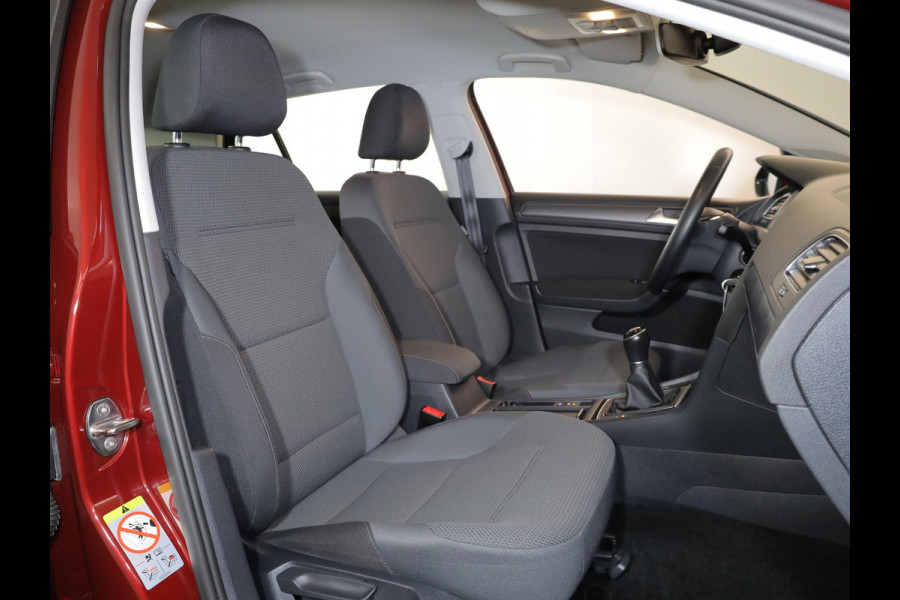 Volkswagen Golf 1.0 TSI Comfortline 116 pk | Navigatie via App | Parkeersensoren | Adaptieve cruise control | Autom. airco | App connect |