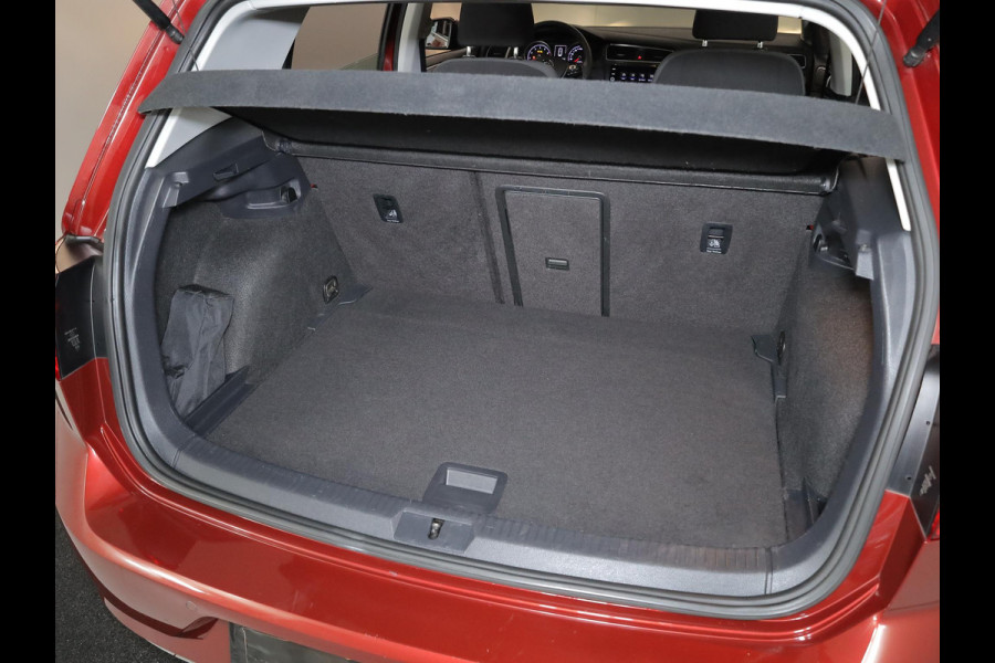 Volkswagen Golf 1.0 TSI Comfortline 116 pk | Navigatie via App | Parkeersensoren | Adaptieve cruise control | Autom. airco | App connect |