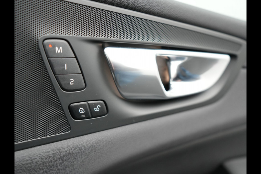 Volvo XC60 T6 Plug in Hybrid LONG RANGE AWD R-Design 350pk Dealer O.H. PHEV | Panodak | 360 Camera | Luxe Lederen Sportstoelen Memory & Ventilatie | 21" L.M | Google Maps | Keyless | Verwarmde Stoelen & Stuur | Virtual |  DAB |