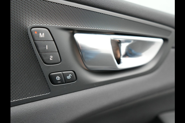 Volvo XC60 T6 Plug in Hybrid LONG RANGE AWD R-Design 350pk Dealer O.H. PHEV | Panodak | 360 Camera | Luxe Lederen Sportstoelen Memory & Ventilatie | 21" L.M | Google Maps | Keyless | Verwarmde Stoelen & Stuur | Virtual |  DAB |