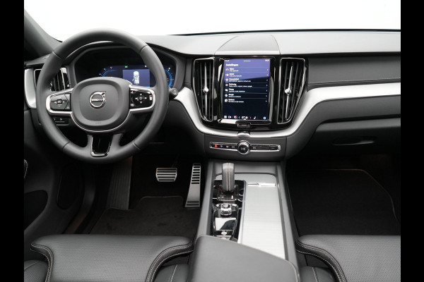 Volvo XC60 T6 Plug in Hybrid LONG RANGE AWD R-Design 350pk Dealer O.H. PHEV | Panodak | 360 Camera | Luxe Lederen Sportstoelen Memory & Ventilatie | 21" L.M | Google Maps | Keyless | Verwarmde Stoelen & Stuur | Virtual |  DAB |