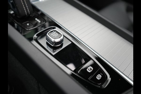Volvo XC60 T6 Plug in Hybrid LONG RANGE AWD R-Design 350pk Dealer O.H. PHEV | Panodak | 360 Camera | Luxe Lederen Sportstoelen Memory & Ventilatie | 21" L.M | Google Maps | Keyless | Verwarmde Stoelen & Stuur | Virtual |  DAB |