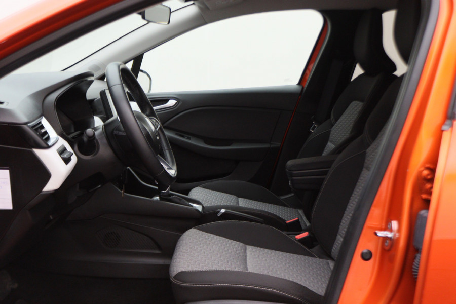 Renault Clio 1.6 E-Tech Hybrid 145 Evolution Airco, Camera, Apple Carplay, Cruise, Elektrisch Pakket, LED, PDC, 16''