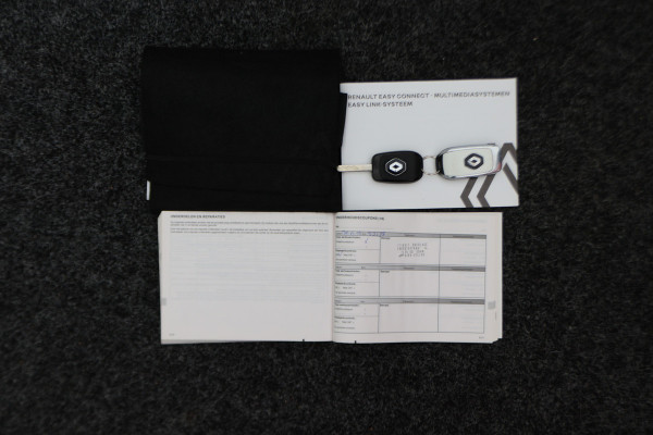 Renault Clio 1.6 E-Tech Hybrid 145 Evolution Airco, Camera, Apple Carplay, Cruise, Elektrisch Pakket, LED, PDC, 16''