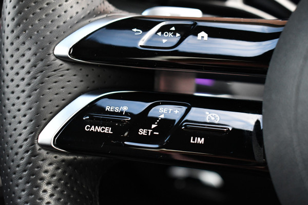 Mercedes-Benz C-Klasse Estate 300 e AMG Pano 360-camera Night-pakket