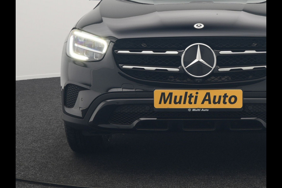 Mercedes-Benz GLC 300e 4MATIC Premium Plug In Hybrid 320pk Dealer O.H PHEV | Adaptive Cruise | Trekhaak af Fabriek | 360 Camera | Night Pakket | Sidesteps | 19"L.M | Keyless | Apple Carplay | Lederen Sportstoelen Verwarmd | Navigatie |