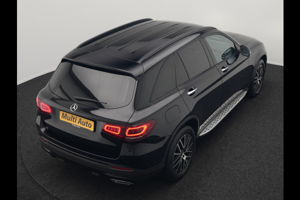 Mercedes-Benz GLC 300e 4MATIC Premium Plug In Hybrid 320pk Dealer O.H PHEV | Adaptive Cruise | Trekhaak af Fabriek | 360 Camera | Night Pakket | Sidesteps | 19"L.M | Keyless | Apple Carplay | Lederen Sportstoelen Verwarmd | Navigatie |