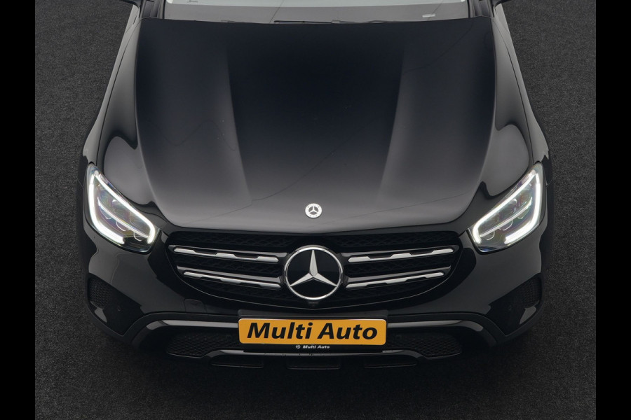 Mercedes-Benz GLC 300e 4MATIC Premium Plug In Hybrid 320pk Dealer O.H PHEV | Adaptive Cruise | Trekhaak af Fabriek | 360 Camera | Night Pakket | Sidesteps | 19"L.M | Keyless | Apple Carplay | Lederen Sportstoelen Verwarmd | Navigatie |