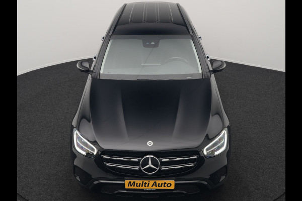 Mercedes-Benz GLC 300e 4MATIC Premium Plug In Hybrid 320pk Dealer O.H PHEV | Adaptive Cruise | Trekhaak af Fabriek | 360 Camera | Night Pakket | Sidesteps | 19"L.M | Keyless | Apple Carplay | Lederen Sportstoelen Verwarmd | Navigatie |