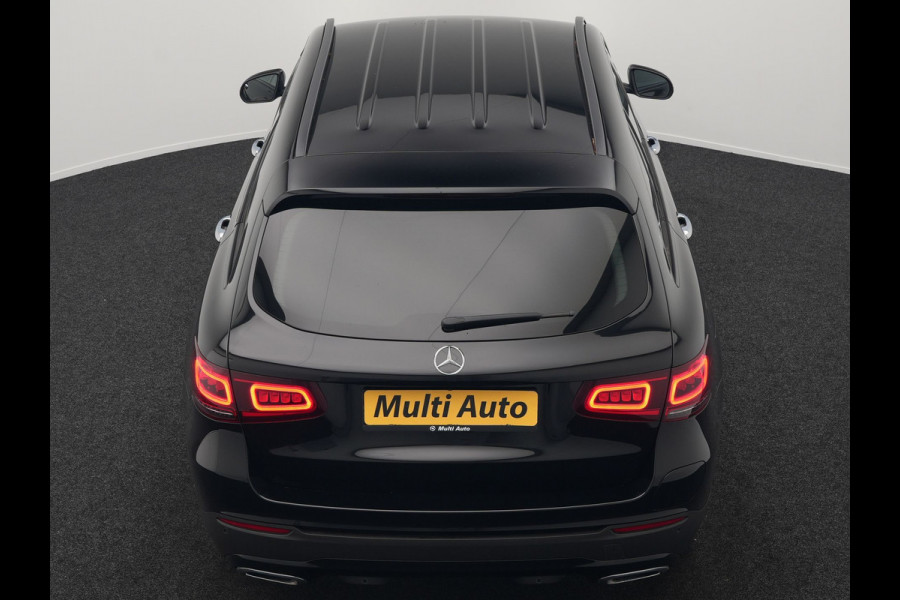 Mercedes-Benz GLC 300e 4MATIC Premium Plug In Hybrid 320pk Dealer O.H PHEV | Adaptive Cruise | Trekhaak af Fabriek | 360 Camera | Night Pakket | Sidesteps | 19"L.M | Keyless | Apple Carplay | Lederen Sportstoelen Verwarmd | Navigatie |