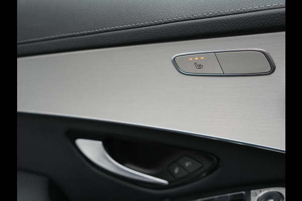 Mercedes-Benz GLC 300e 4MATIC Premium Plug In Hybrid 320pk Dealer O.H PHEV | Adaptive Cruise | Trekhaak af Fabriek | 360 Camera | Night Pakket | Sidesteps | 19"L.M | Keyless | Apple Carplay | Lederen Sportstoelen Verwarmd | Navigatie |