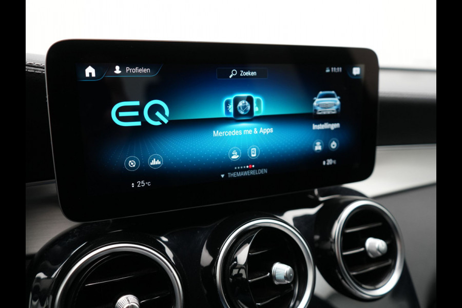 Mercedes-Benz GLC 300e 4MATIC Premium Plug In Hybrid 320pk Dealer O.H PHEV | Adaptive Cruise | Trekhaak af Fabriek | 360 Camera | Night Pakket | Sidesteps | 19"L.M | Keyless | Apple Carplay | Lederen Sportstoelen Verwarmd | Navigatie |