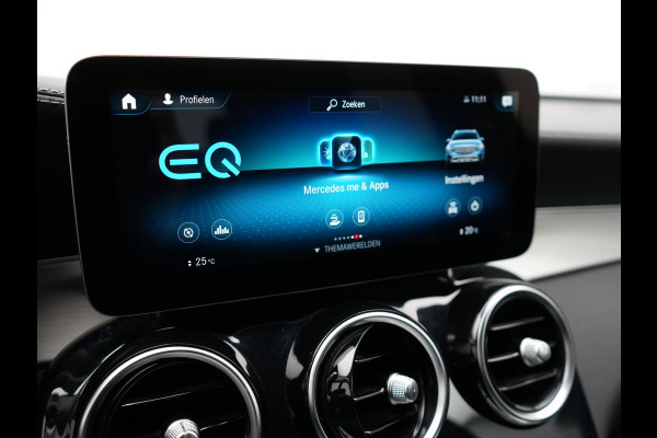 Mercedes-Benz GLC 300e 4MATIC Premium Plug In Hybrid 320pk Dealer O.H PHEV | Adaptive Cruise | Trekhaak af Fabriek | 360 Camera | Night Pakket | Sidesteps | 19"L.M | Keyless | Apple Carplay | Lederen Sportstoelen Verwarmd | Navigatie |
