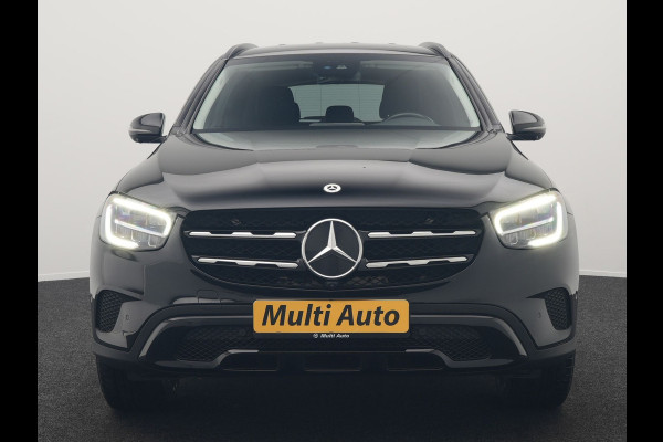 Mercedes-Benz GLC 300e 4MATIC Premium Plug In Hybrid 320pk Dealer O.H PHEV | Adaptive Cruise | Trekhaak af Fabriek | 360 Camera | Night Pakket | Sidesteps | 19"L.M | Keyless | Apple Carplay | Lederen Sportstoelen Verwarmd | Navigatie |