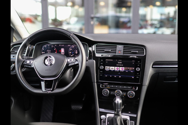 Volkswagen GOLF Variant 1.5 TSI Highline Business R -Line | Keyless | Massage | Trekhaak | Stoelverw. | PDC