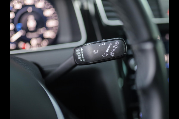 Volkswagen GOLF Variant 1.5 TSI Highline Business R -Line | Keyless | Massage | Trekhaak | Stoelverw. | PDC
