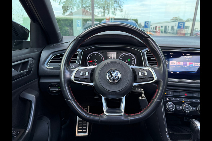 Volkswagen T-Roc 1.5 TSI Sport - Automaat - Pano/schuifdak - Navi - Parkeerhulp