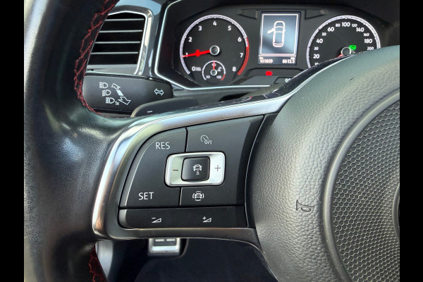 Volkswagen T-Roc 1.5 TSI Sport - Automaat - Pano/schuifdak - Navi - Parkeerhulp