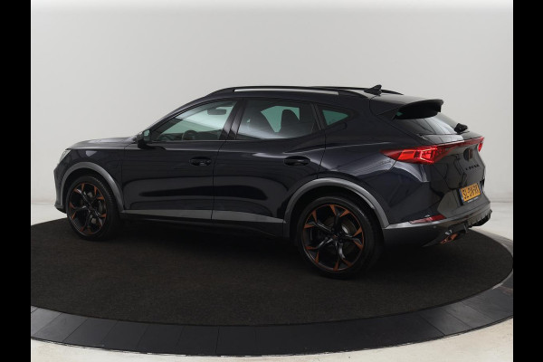 CUPRA Formentor 1.4 eHybrid VZ | 245pk | Stoelverwarming | Camera | Adaptive cruise | Sfeerverlichting | Navigatie | Keyless | 19'' | Stuurverwarming | Full LED | Sportstoelen | PHEV | Plug In