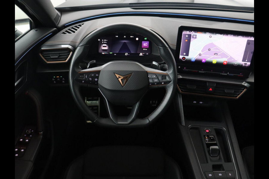 CUPRA Formentor 1.4 eHybrid VZ | 245pk | Stoelverwarming | Camera | Adaptive cruise | Sfeerverlichting | Navigatie | Keyless | 19'' | Stuurverwarming | Full LED | Sportstoelen | PHEV | Plug In