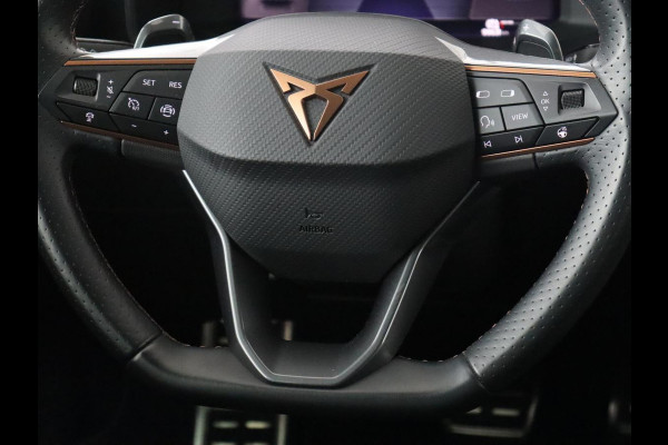 CUPRA Formentor 1.4 eHybrid VZ | 245pk | Stoelverwarming | Camera | Adaptive cruise | Sfeerverlichting | Navigatie | Keyless | 19'' | Stuurverwarming | Full LED | Sportstoelen | PHEV | Plug In