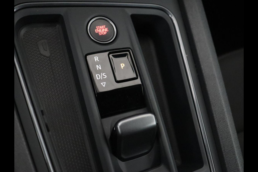 CUPRA Formentor 1.4 eHybrid VZ | 245pk | Stoelverwarming | Camera | Adaptive cruise | Sfeerverlichting | Navigatie | Keyless | 19'' | Stuurverwarming | Full LED | Sportstoelen | PHEV | Plug In