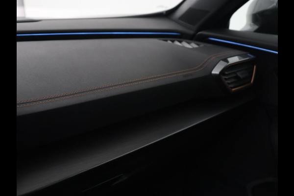 CUPRA Formentor 1.4 eHybrid VZ | 245pk | Stoelverwarming | Camera | Adaptive cruise | Sfeerverlichting | Navigatie | Keyless | 19'' | Stuurverwarming | Full LED | Sportstoelen | PHEV | Plug In