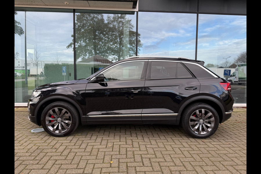 Volkswagen T-Roc 1.5 TSI Sport - Automaat - Pano/schuifdak - Navi - Parkeerhulp