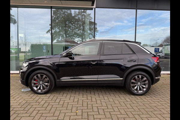 Volkswagen T-Roc 1.5 TSI Sport - Automaat - Pano/schuifdak - Navi - Parkeerhulp