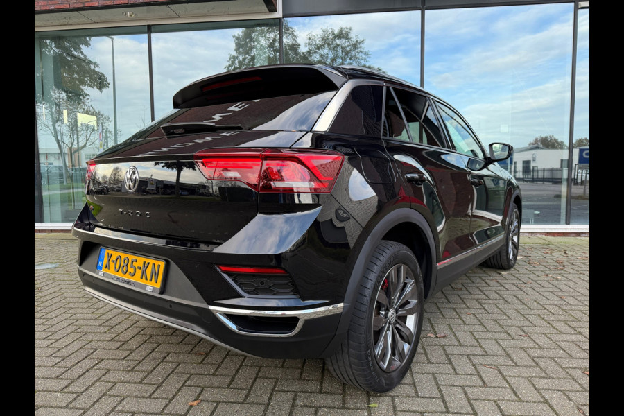 Volkswagen T-Roc 1.5 TSI Sport - Automaat - Pano/schuifdak - Navi - Parkeerhulp