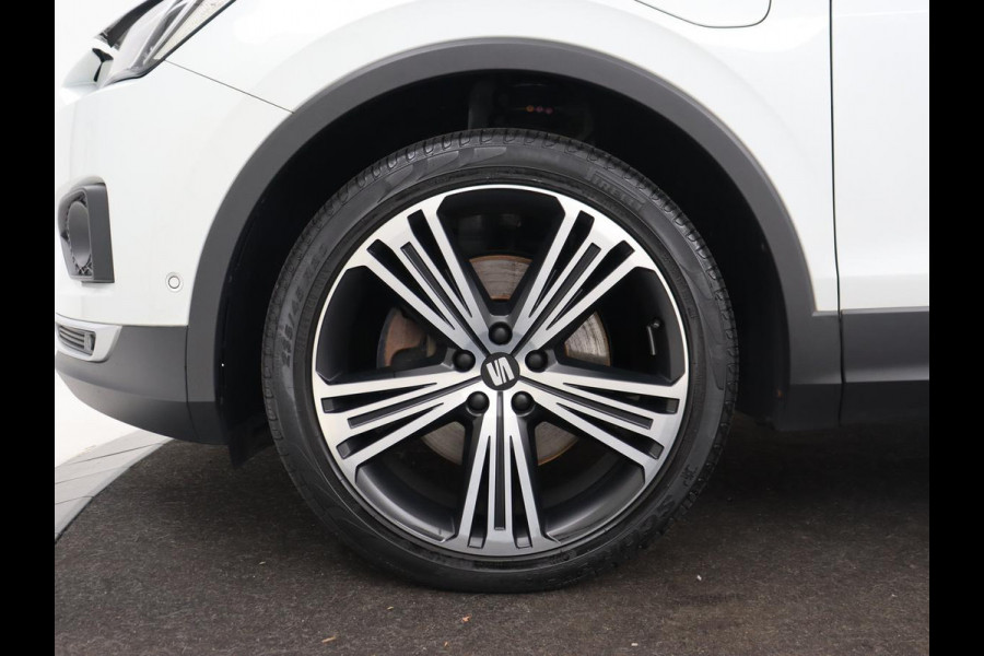 Seat Tarraco 1.4 TSI e-Hybrid PHEV Xcellence | Panoramadak | Leder | Trekhaak | Stoel & achterbankverwarming | Adaptive cruise | Carplay | Camera | Digital Cockpit | Navigatie | Plug In