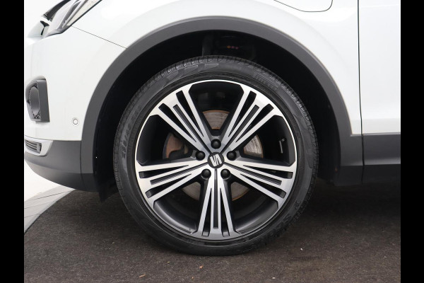 Seat Tarraco 1.4 TSI e-Hybrid PHEV Xcellence | Panoramadak | Leder | Trekhaak | Stoel & achterbankverwarming | Adaptive cruise | Carplay | Camera | Digital Cockpit | Navigatie | Plug In