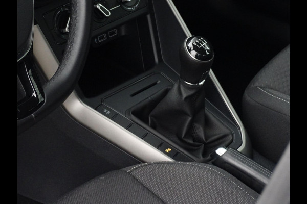 Volkswagen Polo 1.0 TSI Parkeersensor Carplay Navi Adapt Cru