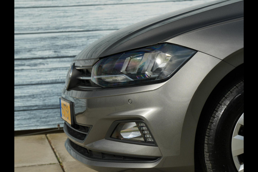 Volkswagen Polo 1.0 TSI Parkeersensor Carplay Navi Adapt Cru