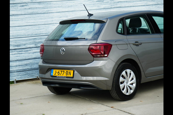 Volkswagen Polo 1.0 TSI Parkeersensor Carplay Navi Adapt Cru