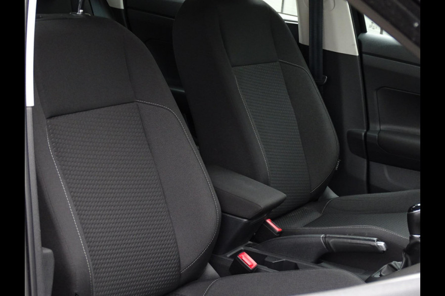 Volkswagen Polo 1.0 TSI Parkeersensor Carplay Navi Adapt Cru