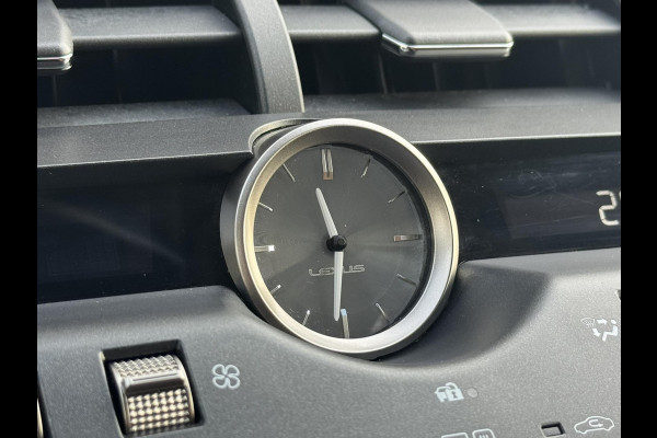 Lexus NX 300h AWD Luxury Line Trekhaak DAB Camera Navigatie Led Lane assist