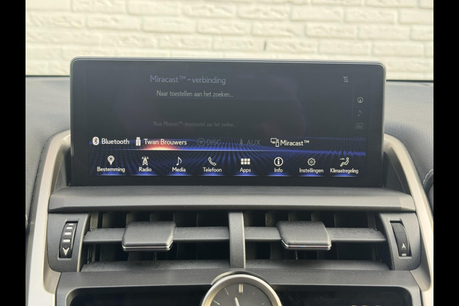 Lexus NX 300h AWD Luxury Line Trekhaak DAB Camera Navigatie Led Lane assist