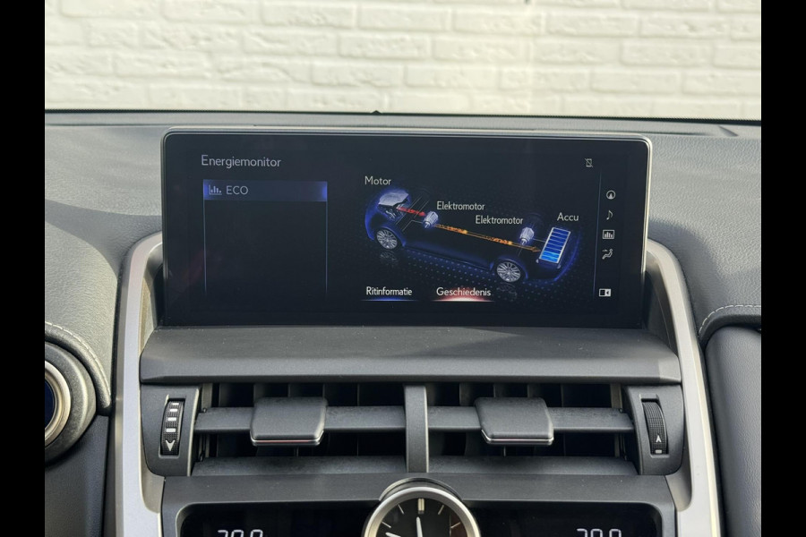 Lexus NX 300h AWD Luxury Line Trekhaak DAB Camera Navigatie Led Lane assist