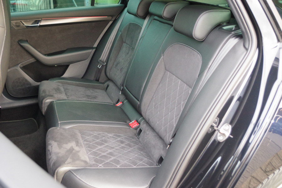 Škoda Superb Combi 1.4 TSI iV 218 PK Sportline BNS PHEV, 4 x Stoelverwarming, 360 Camera, DCC,