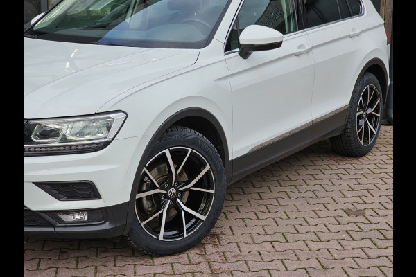 Volkswagen Tiguan 1.5 TSI ACT Comfortline | Automaat | LED | Pano | Stoelverwarming | ACC | App-connect | Lane Assist | Light Assist | Navi | Ambiente |