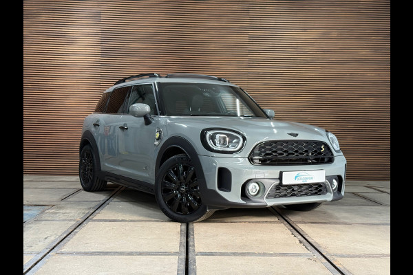 MINI Countryman 2.0 Cooper S E ALL4 | Pano | Sportstoelen | LED | Camera | 18inch | Privacy Glass | Navi