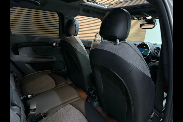 MINI Countryman 2.0 Cooper S E ALL4 | Pano | Sportstoelen | LED | Camera | 18inch | Privacy Glass | Navi