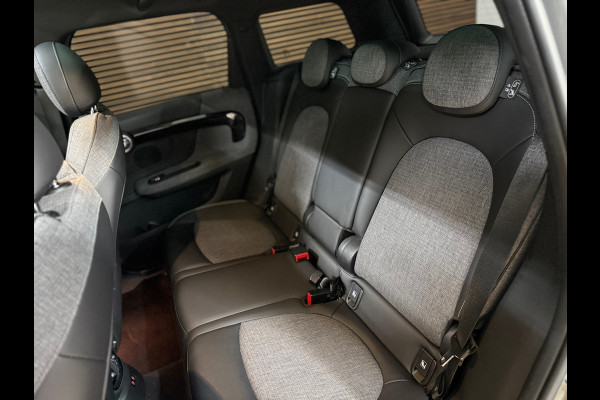 MINI Countryman 2.0 Cooper S E ALL4 | Pano | Sportstoelen | LED | Camera | 18inch | Privacy Glass | Navi