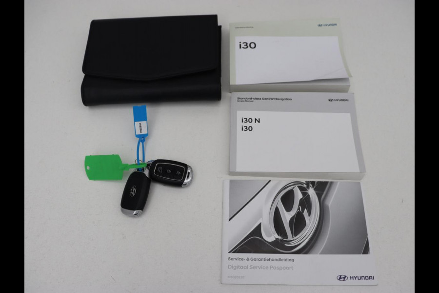 Hyundai i30 1.0 T-GDi MHEV Comfort Smart | Camera | Carplay | Keyless | Full LED | Navigatie | Climate control | Parkeerhulp | Cruise control | DAB | Bluetooth